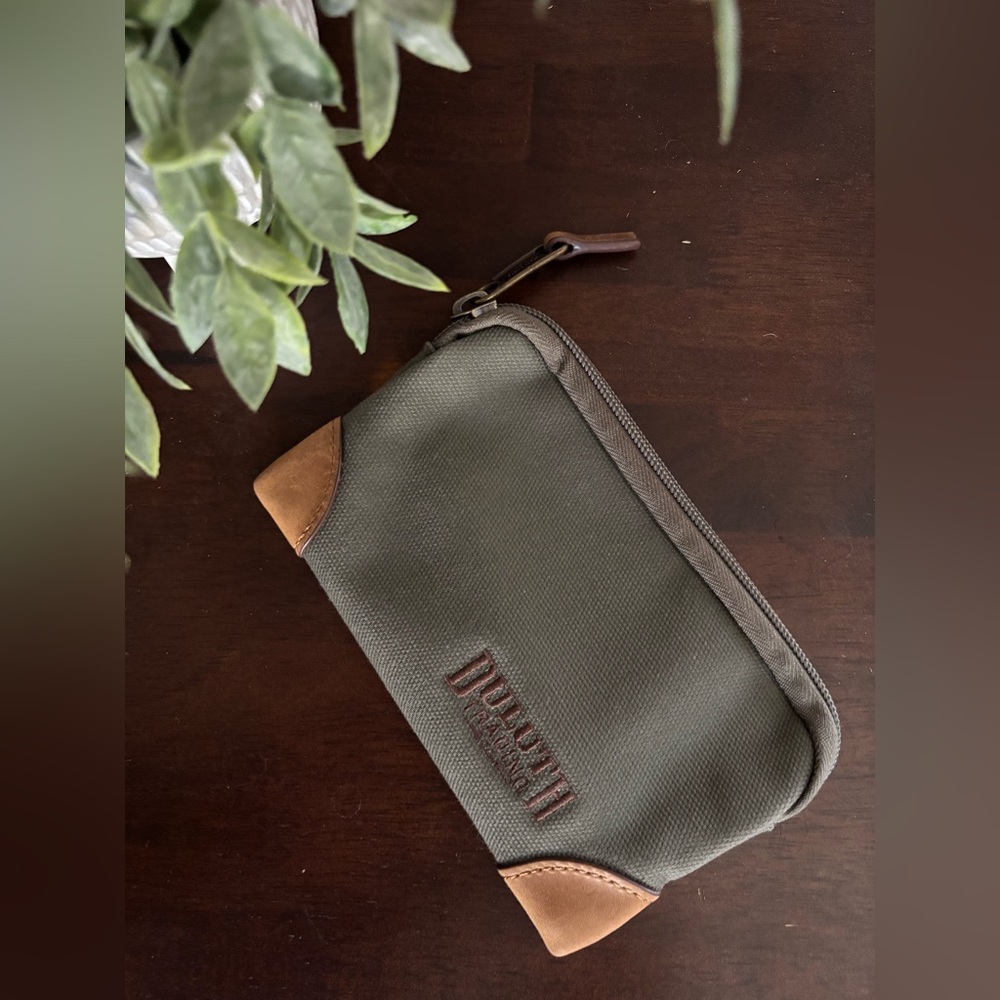 Duluth trading co pouch wallet